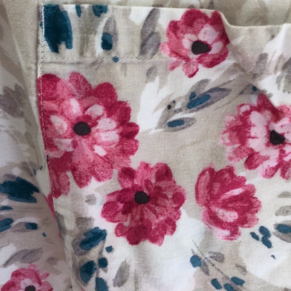 Scrub top - Picture 3 of 4